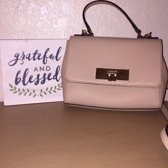 Brand new Michael Kors bag!! Tag still on! - Picture 1 of 5